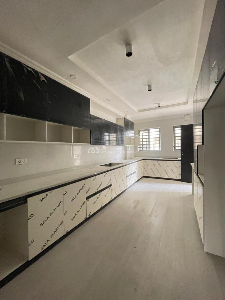 4 Bedroom Apartment Home with Bq, Lekki Phase 1, Lekki, Lagos, Flat / Apartment for Sale