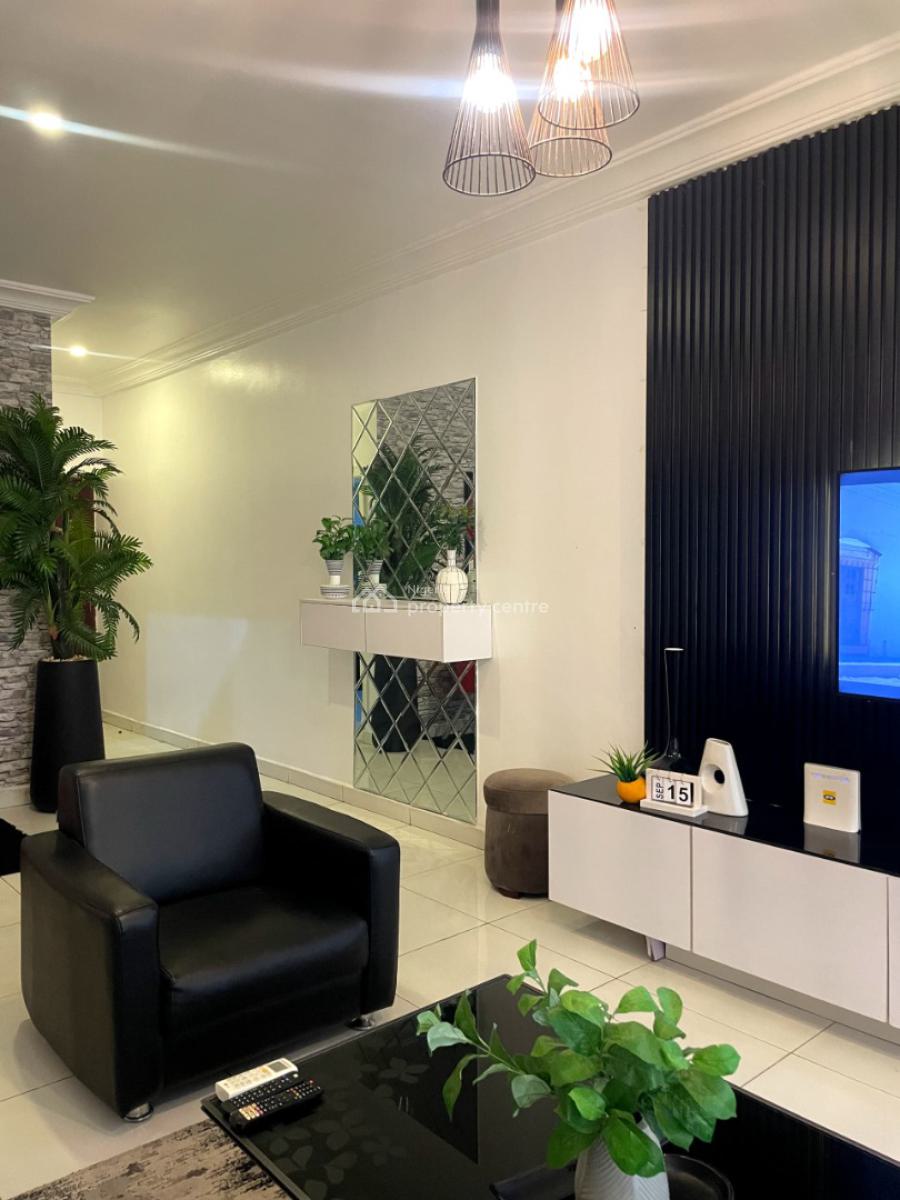 Lush 2 Bedroom Apartment, Off Admiralty Way, Lekki Phase 1, Lekki, Lagos, Flat / Apartment Short Let
