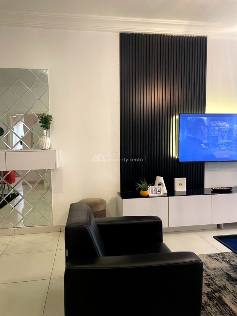 Lush 2 Bedroom Apartment, Off Admiralty Way, Lekki Phase 1, Lekki, Lagos, Flat / Apartment Short Let