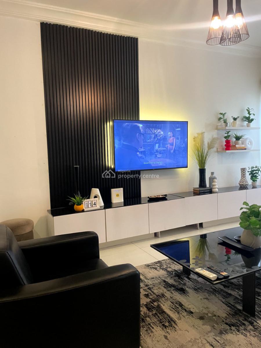 Lush 2 Bedroom Apartment, Off Admiralty Way, Lekki Phase 1, Lekki, Lagos, Flat / Apartment Short Let