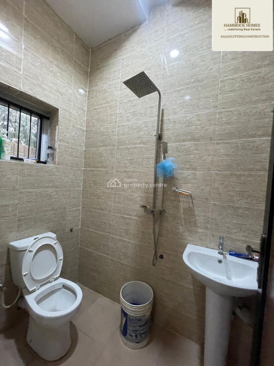 Well-maintained 2-bedroom Bungalow, Kolapo Ishola Gra Ii, Akobo, Ibadan, Oyo, Detached Bungalow for Rent