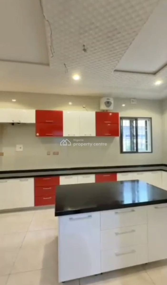 a Luxury Hilltop 6 Bedroom Mansion, Guzape District, Abuja, Detached Duplex for Sale