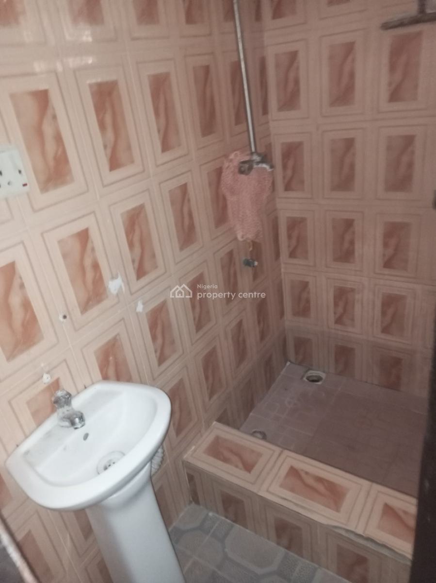 Large 2 Bedroom Apartment, Igbo Efon, Lekki, Lagos, Flat / Apartment for Rent