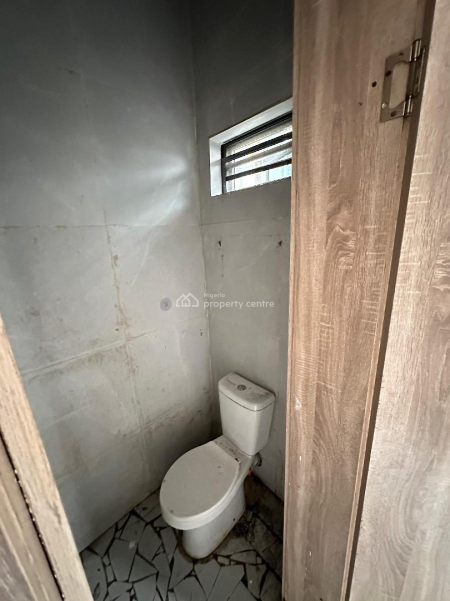 Spacious Boys Quarter in a Safe and Secure Environment, Orchid Road, Royal Pine Estate, Lekki, Lagos, Self Contain (single Rooms) for Rent