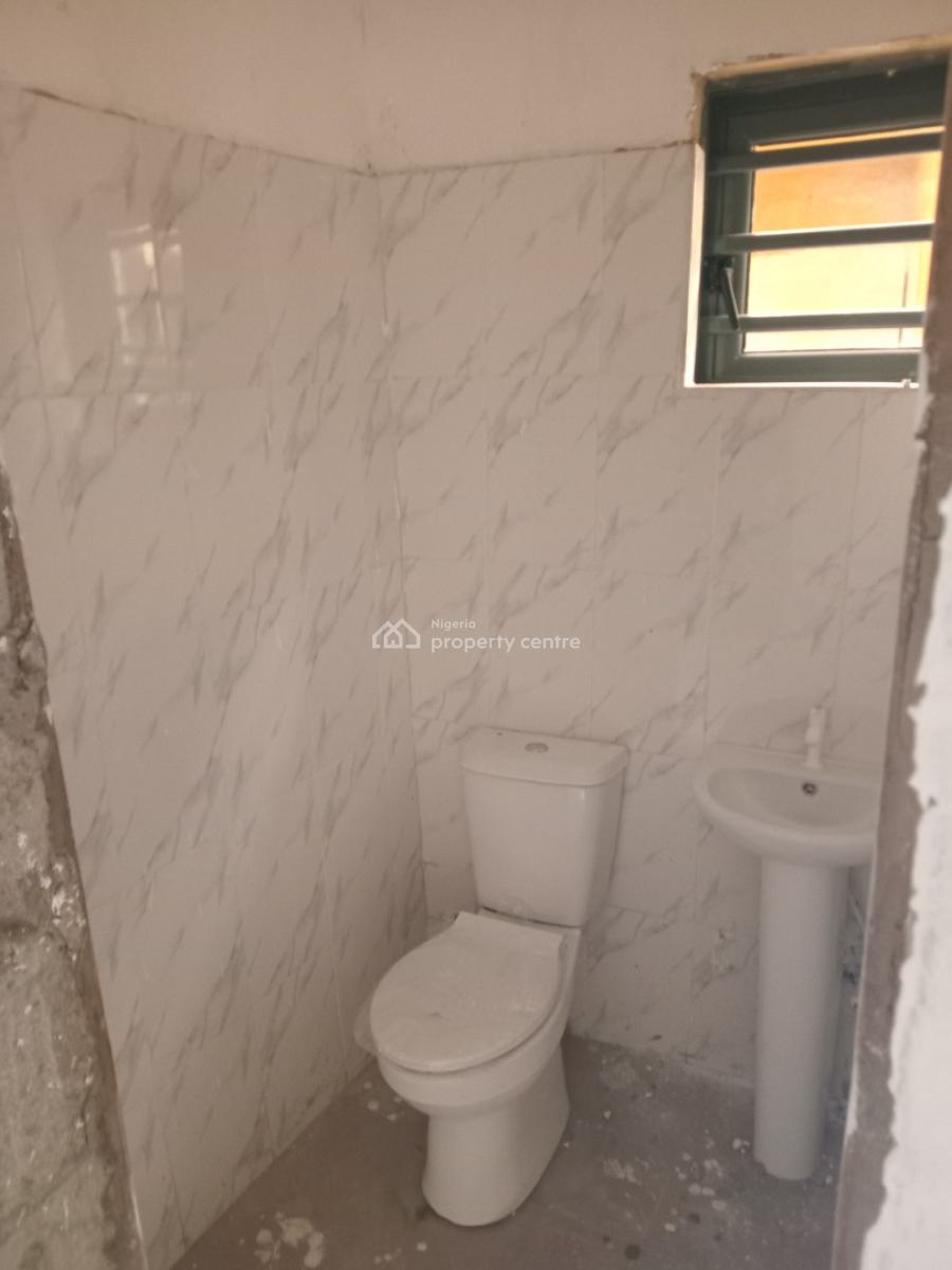 2 Bedroom Flat, Bariga By Akoka Pako Chemist, Akoka, Yaba, Lagos, Flat / Apartment for Rent
