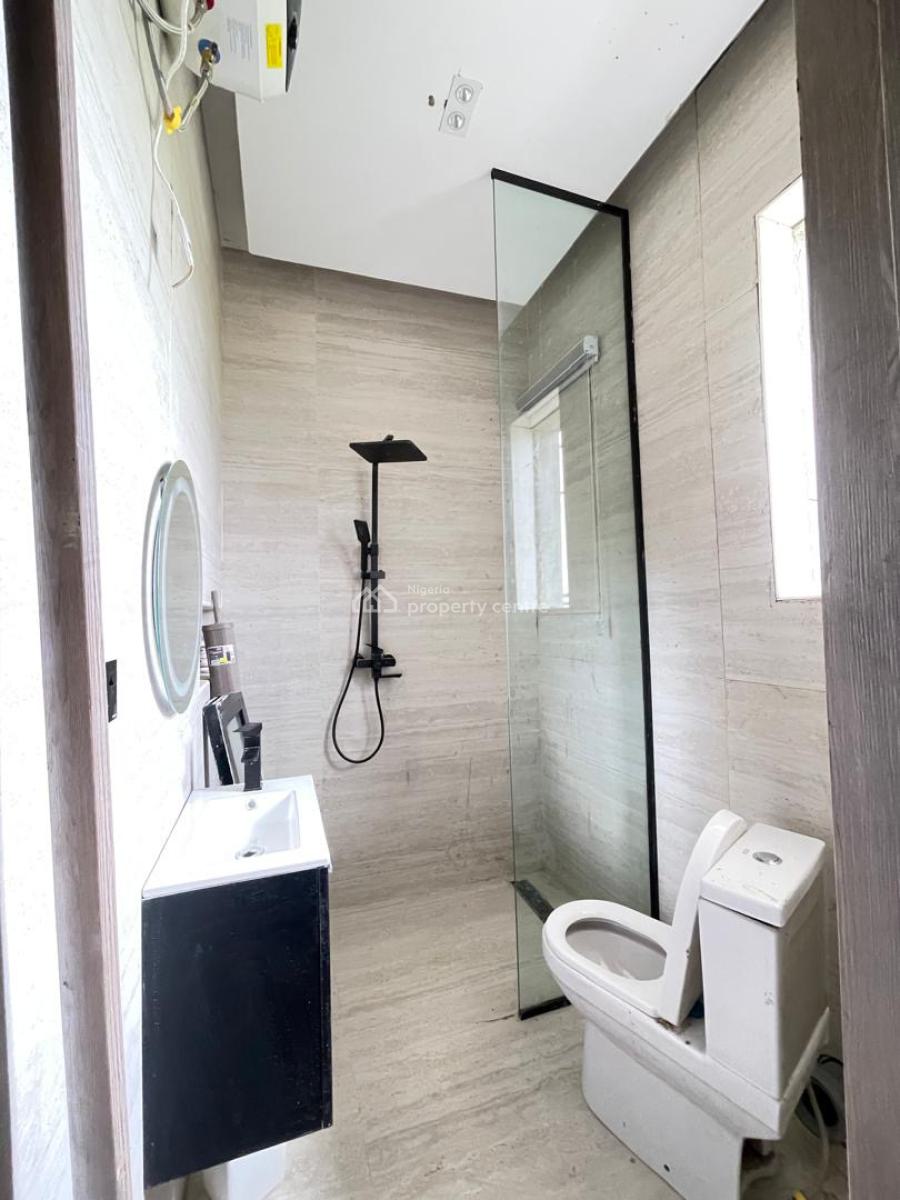 Beautifully Built 2 Bedroom Luxury Apartment with Pool and Elevator, Lekki Phase 1, Lekki, Lagos, Flat / Apartment for Sale