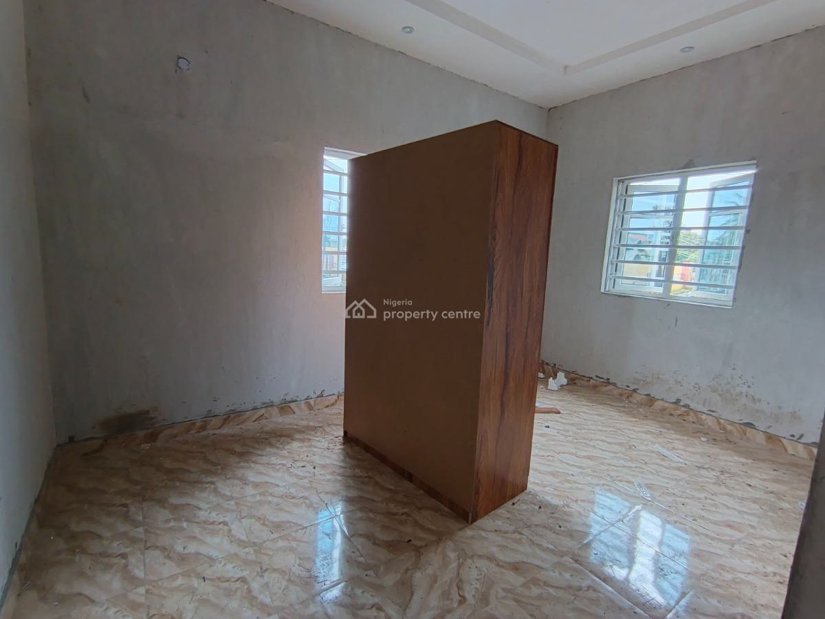 2 Bedroom Flat, Elepe Ijede Road, Ikorodu, Lagos, Flat / Apartment for Rent