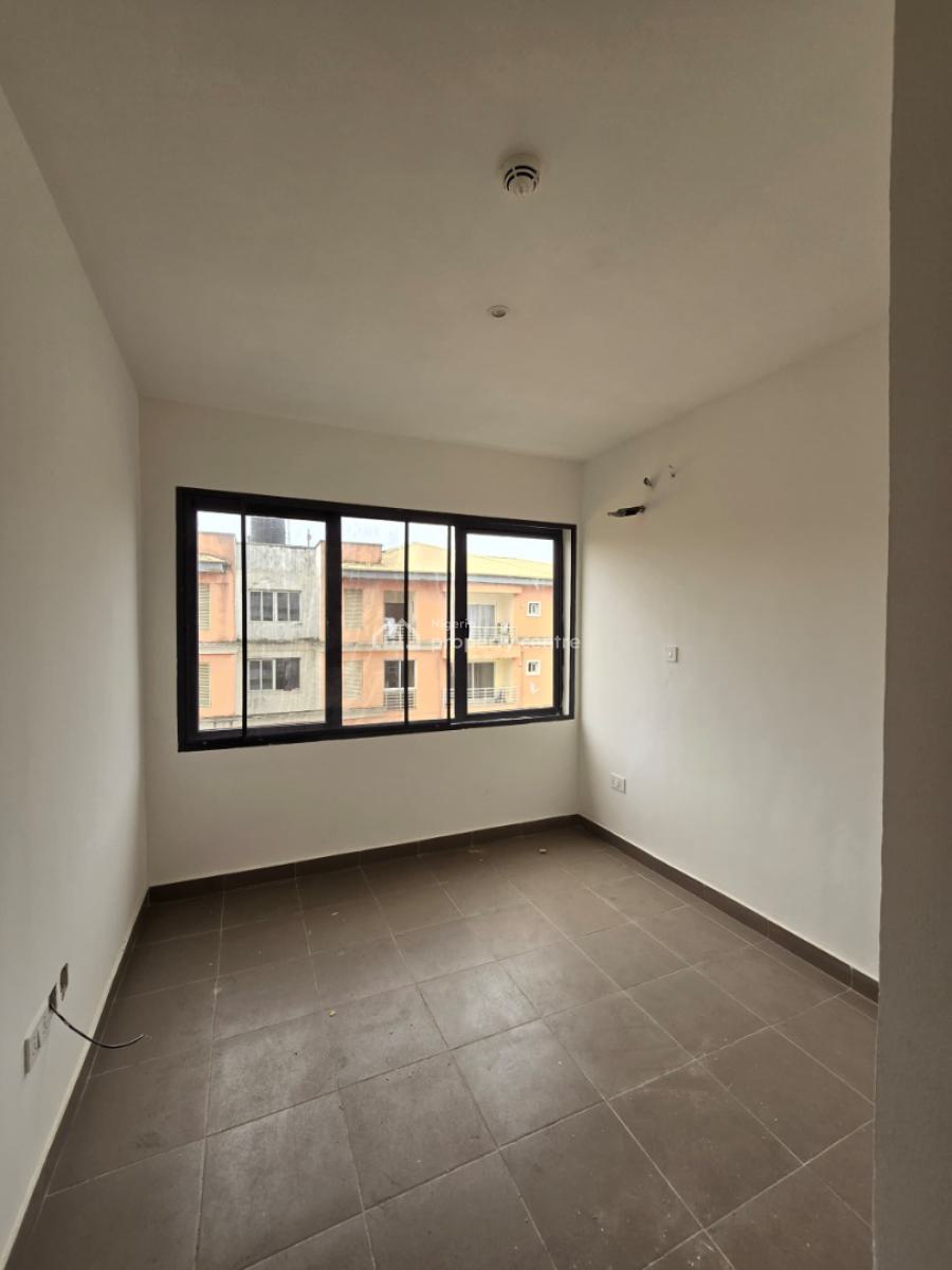 Well Finished Serviced 3 Bedroom Flat with a Room Bq, Ikate Elegushi, Lekki, Lagos, Flat / Apartment for Sale