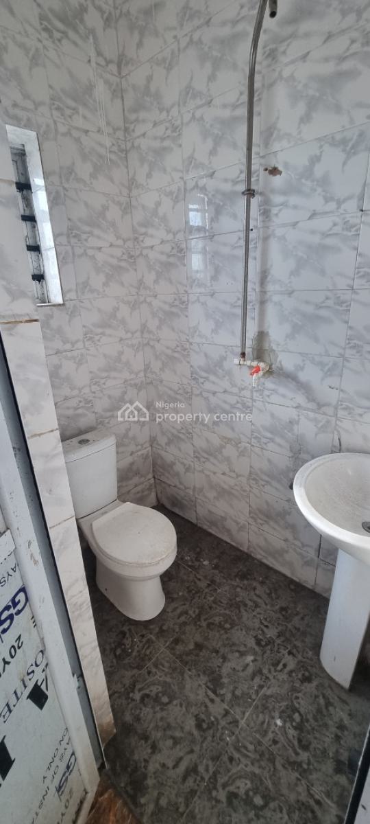 Spacious 2 Bedroom Flat on 2nd Floor, Off Okunajah Junction Atican Beach Estate Road, Lekki, Lagos, Flat / Apartment for Rent