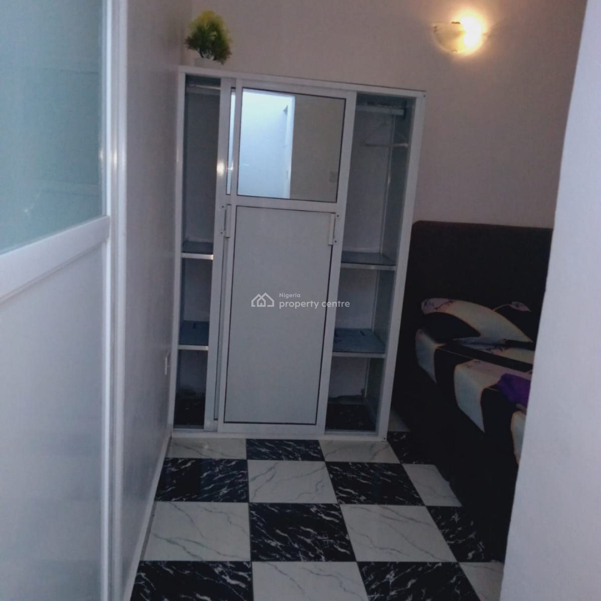 One Bedroom, Onigbongbo, Maryland, Lagos, Mini Flat (room and Parlour) Short Let