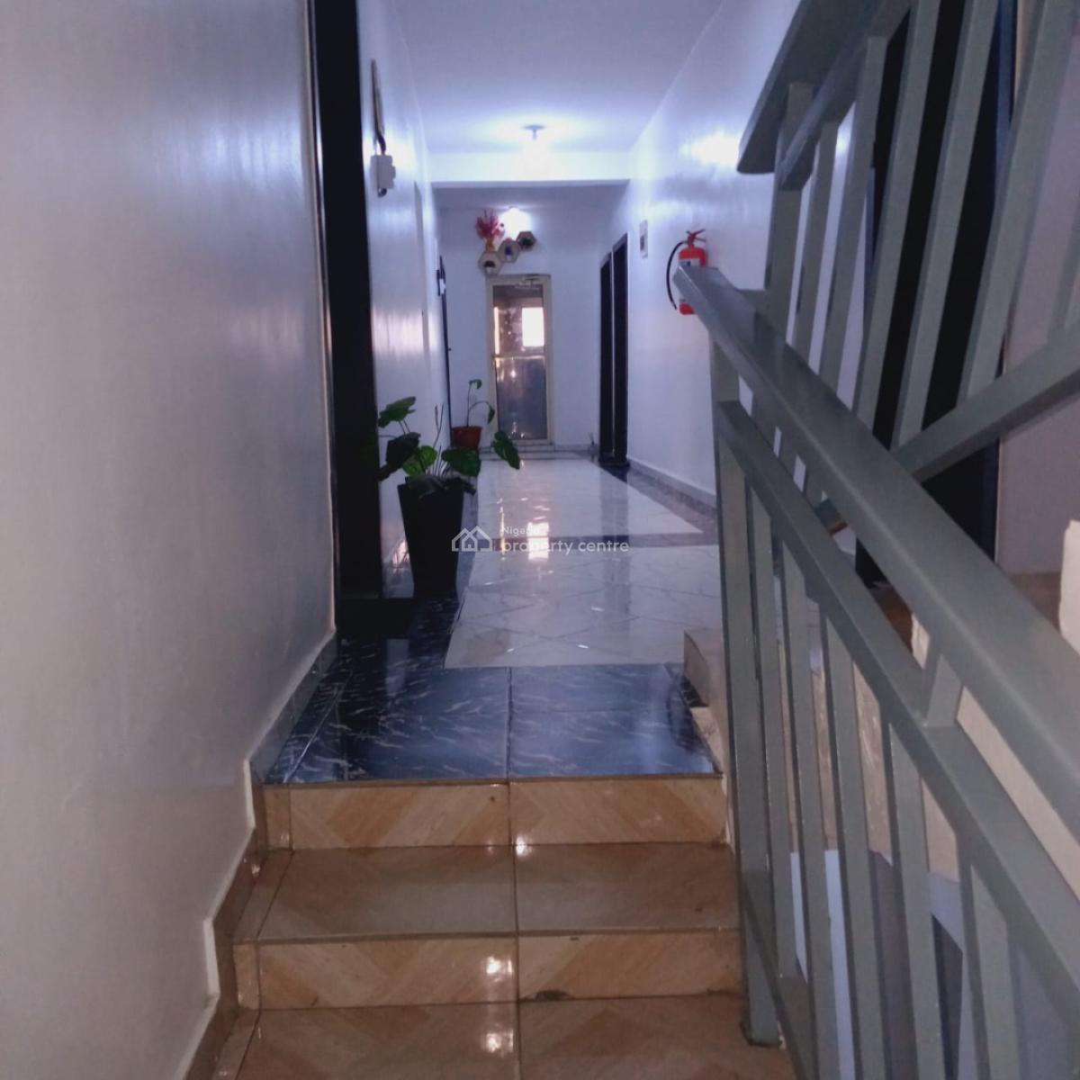 One Bedroom, Onigbongbo, Maryland, Lagos, Mini Flat (room and Parlour) Short Let