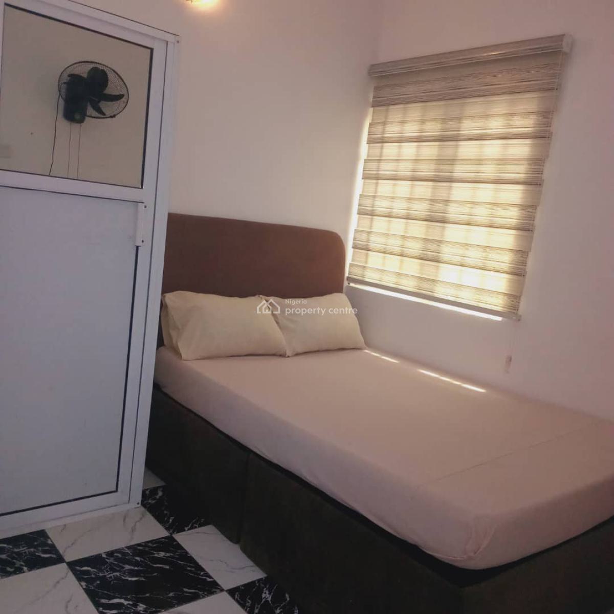 One Bedroom, Onigbongbo, Maryland, Lagos, Mini Flat (room and Parlour) Short Let