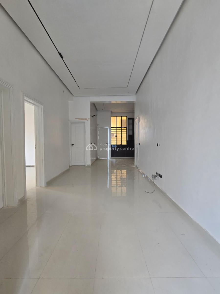 Exquisitely Finished 3 Bedroom Apartments  with Gym, Swimming Pool, Lekki Phase 1, Lekki, Lagos, Flat / Apartment for Sale