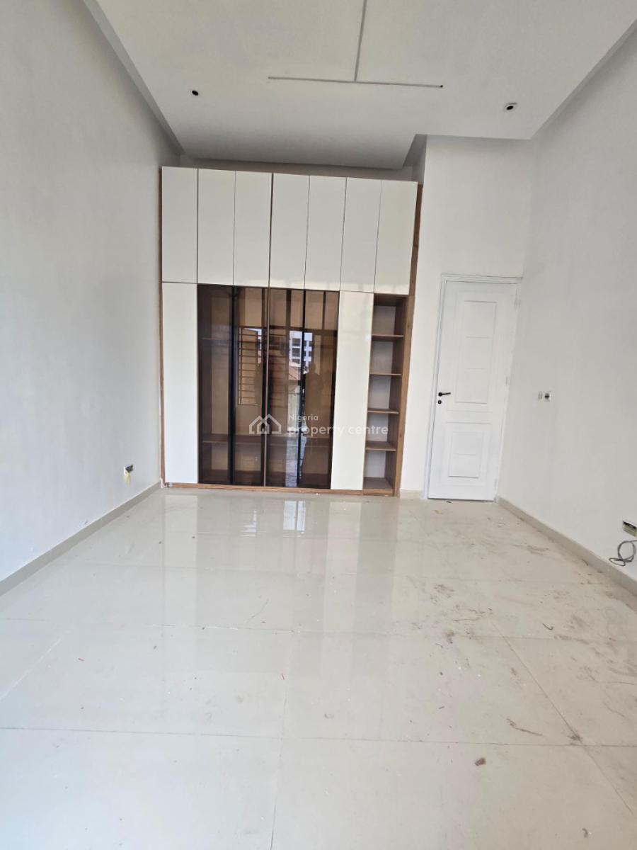Exquisitely Finished 3 Bedroom Apartments  with Gym, Swimming Pool, Lekki Phase 1, Lekki, Lagos, Flat / Apartment for Sale