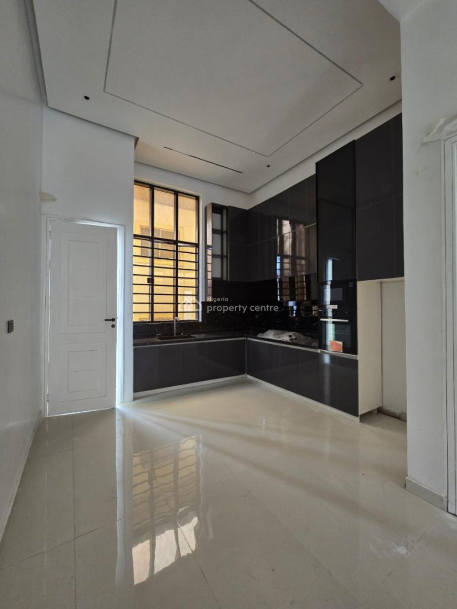 Exquisitely Finished 3 Bedroom Apartments  with Gym, Swimming Pool, Lekki Phase 1, Lekki, Lagos, Flat / Apartment for Sale