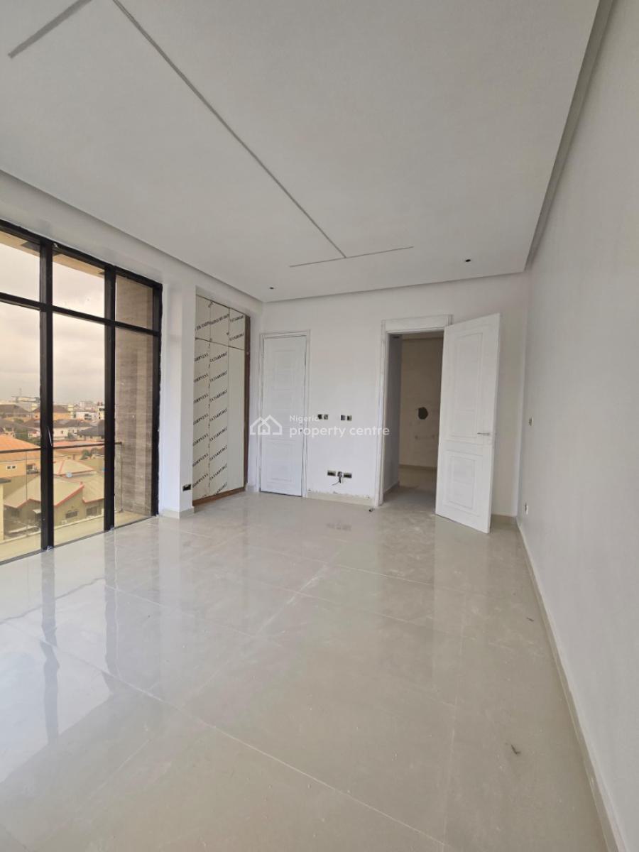 Exquisitely Finished 3 Bedroom Apartments  with Gym, Swimming Pool, Lekki Phase 1, Lekki, Lagos, Flat / Apartment for Sale