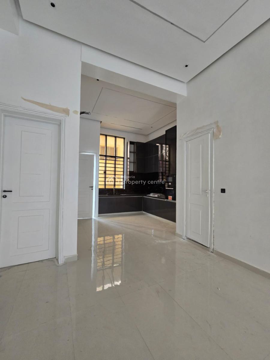 Exquisitely Finished 3 Bedroom Apartments  with Gym, Swimming Pool, Lekki Phase 1, Lekki, Lagos, Flat / Apartment for Sale