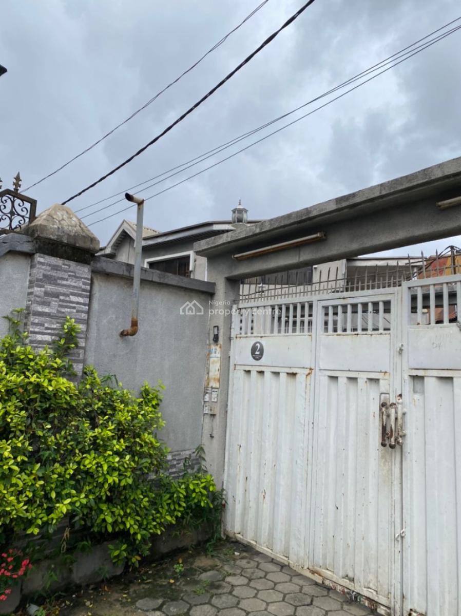 Luxury Duplex with Spacious Compound, Ogunlana, Surulere, Lagos, Detached Duplex for Sale