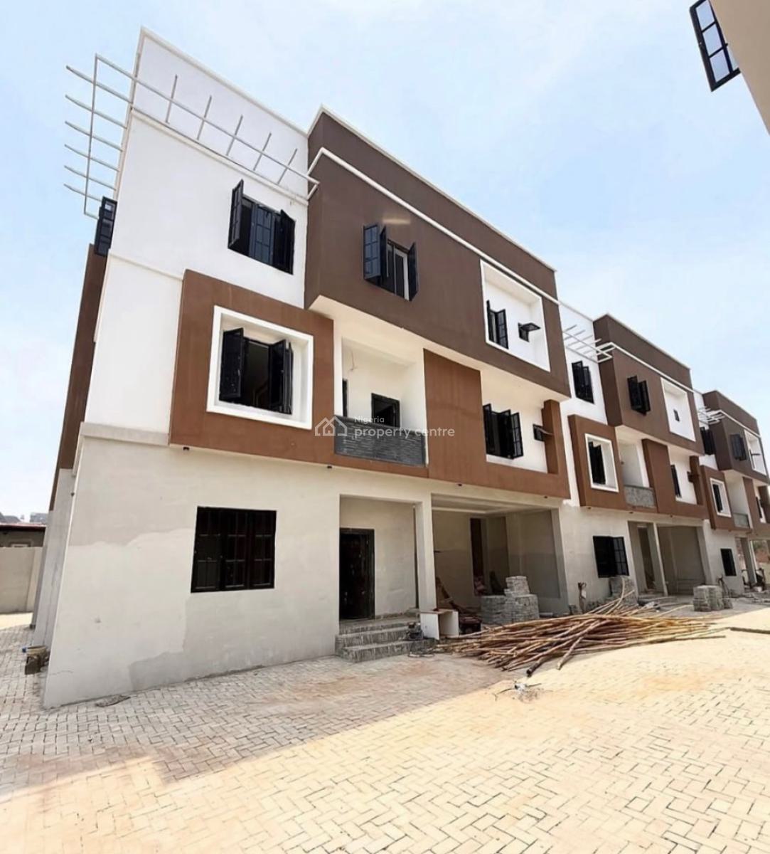 5-bedroom Terrace Duplex, Guzape District, Abuja, Terraced Duplex for Sale