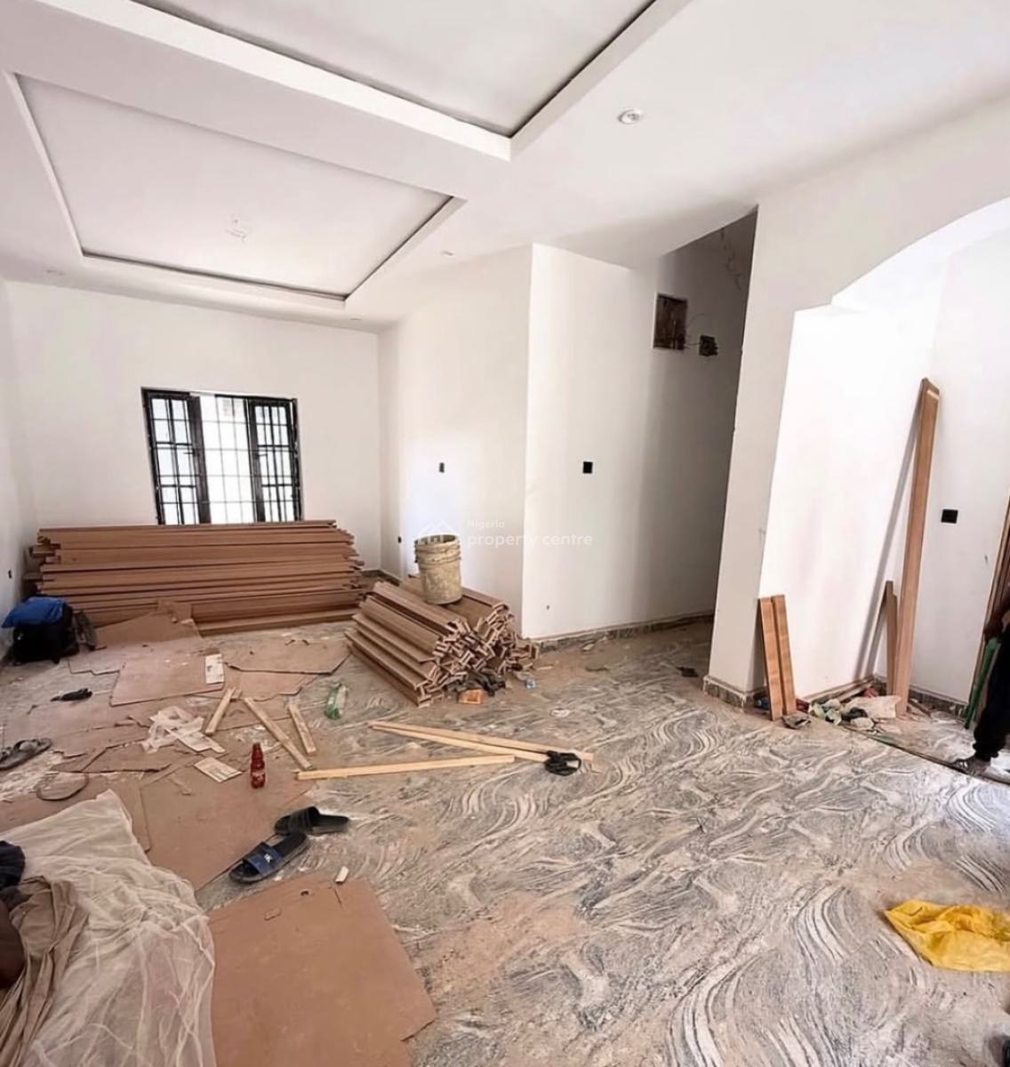 5-bedroom Terrace Duplex, Guzape District, Abuja, Terraced Duplex for Sale