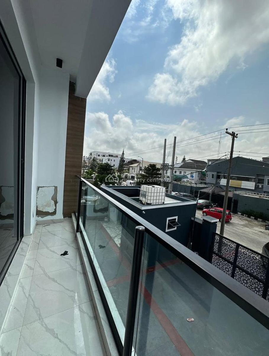 3 Bedroom Apartment, Lekki Phase 1, Lekki, Lagos, Flat / Apartment for Rent