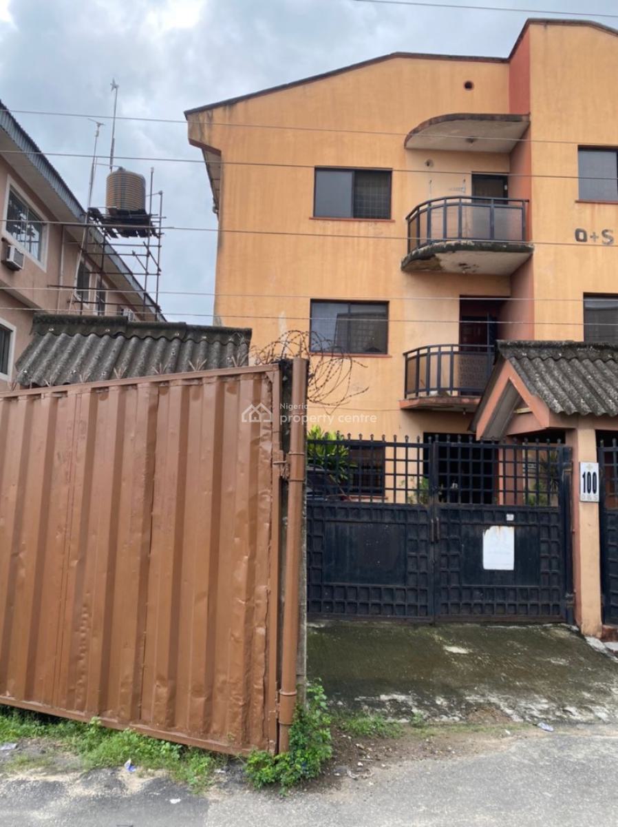 Well Maintained House on a Full Plot, Ogunlana, Surulere, Lagos, Block of Flats for Sale
