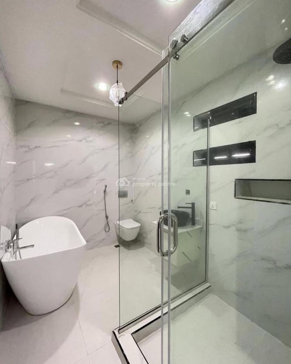 4 Bedroom Massionette, Lekki Phase 1, Lekki, Lagos, Flat / Apartment for Sale