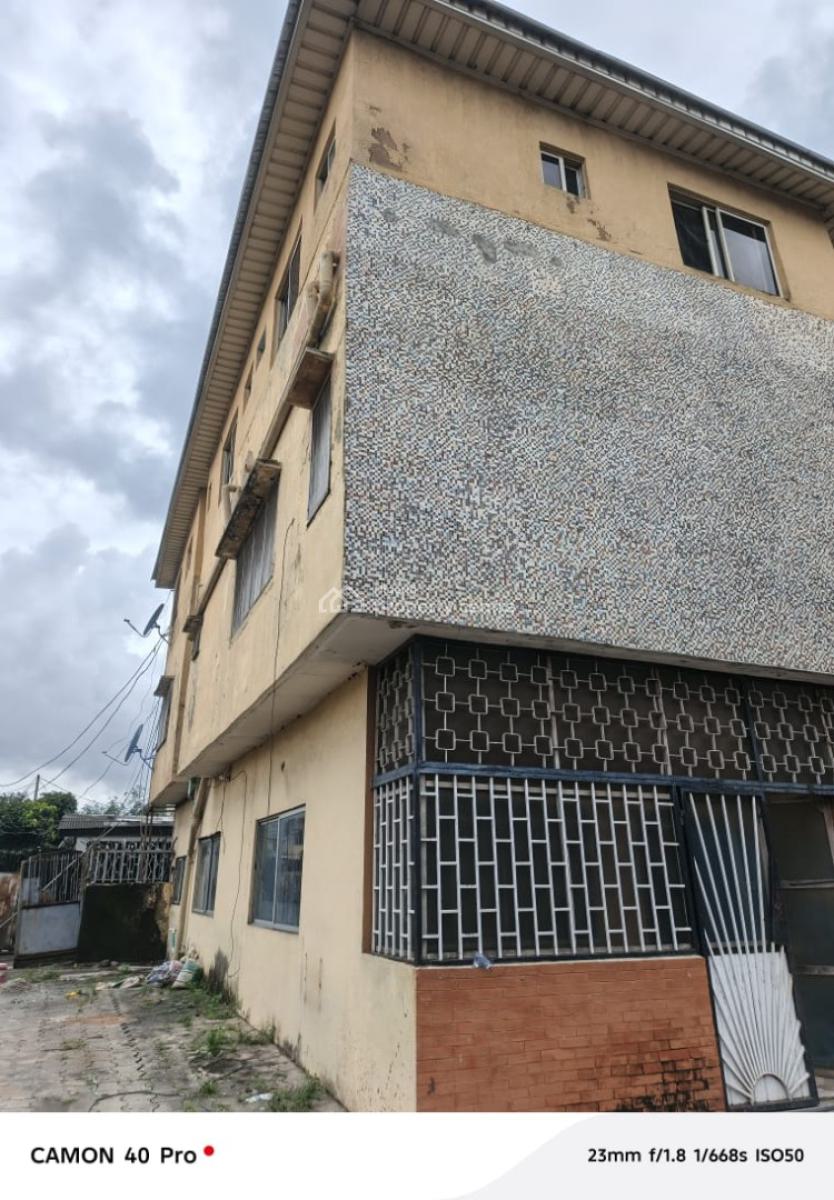 Spacious Old 4 Bedroom Duplex, Off Folagoro Road, Fola Agoro, Yaba, Lagos, House for Sale