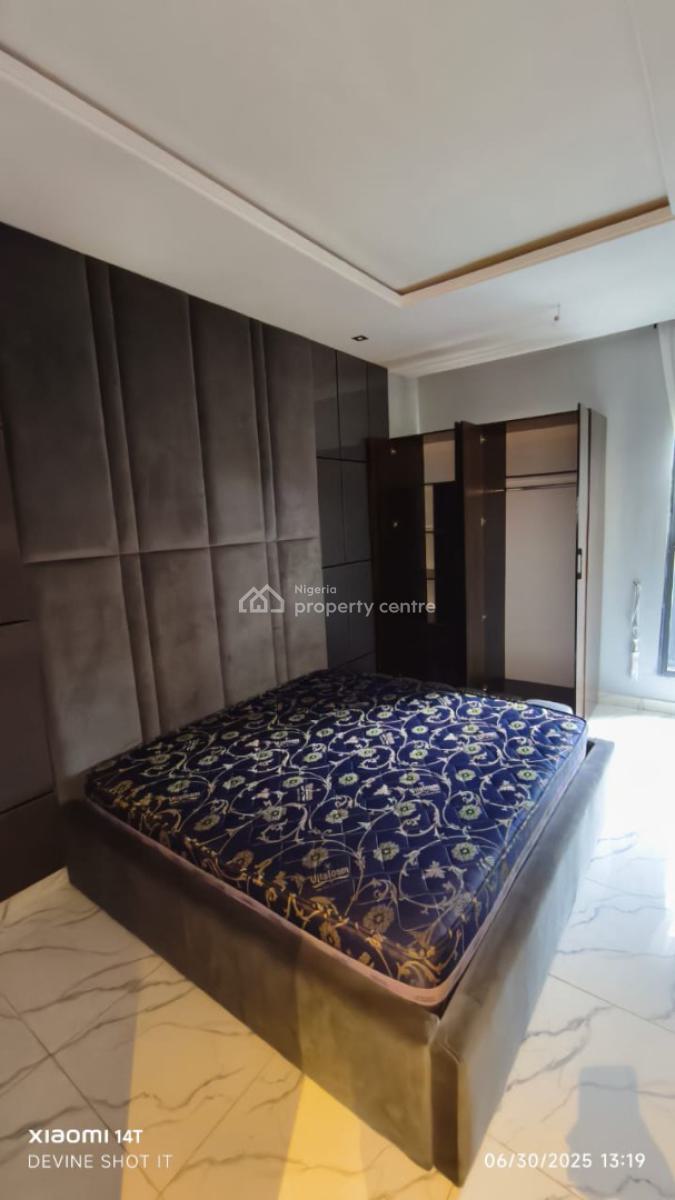 Luxury 2 Bedroom Penthouse with Bq in Secured Estate, Off Admiralty Road, Lekki Phase 1, Lekki, Lagos, Flat / Apartment for Sale