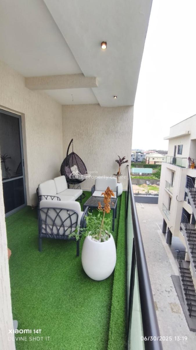 Luxury 2 Bedroom Penthouse with Bq in Secured Estate, Off Admiralty Road, Lekki Phase 1, Lekki, Lagos, Flat / Apartment for Sale