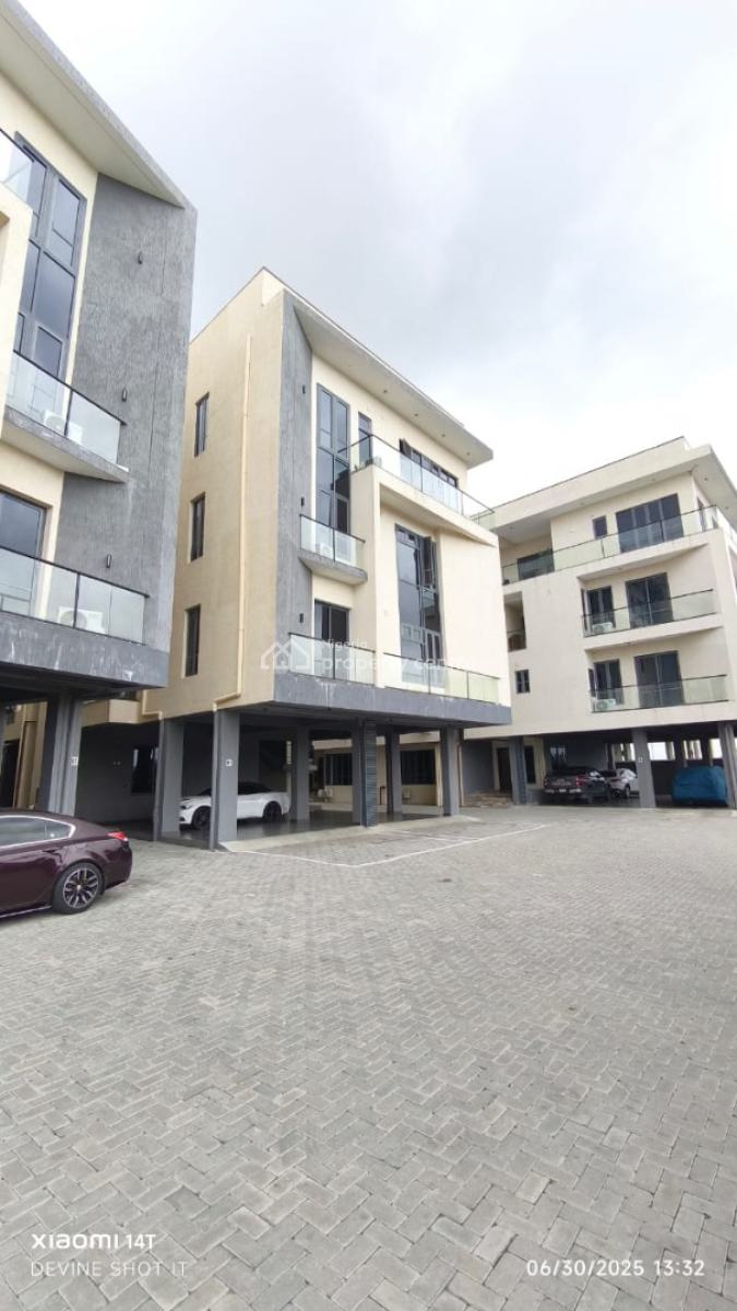 Luxury 2 Bedroom Penthouse with Bq in Secured Estate, Off Admiralty Road, Lekki Phase 1, Lekki, Lagos, Flat / Apartment for Sale