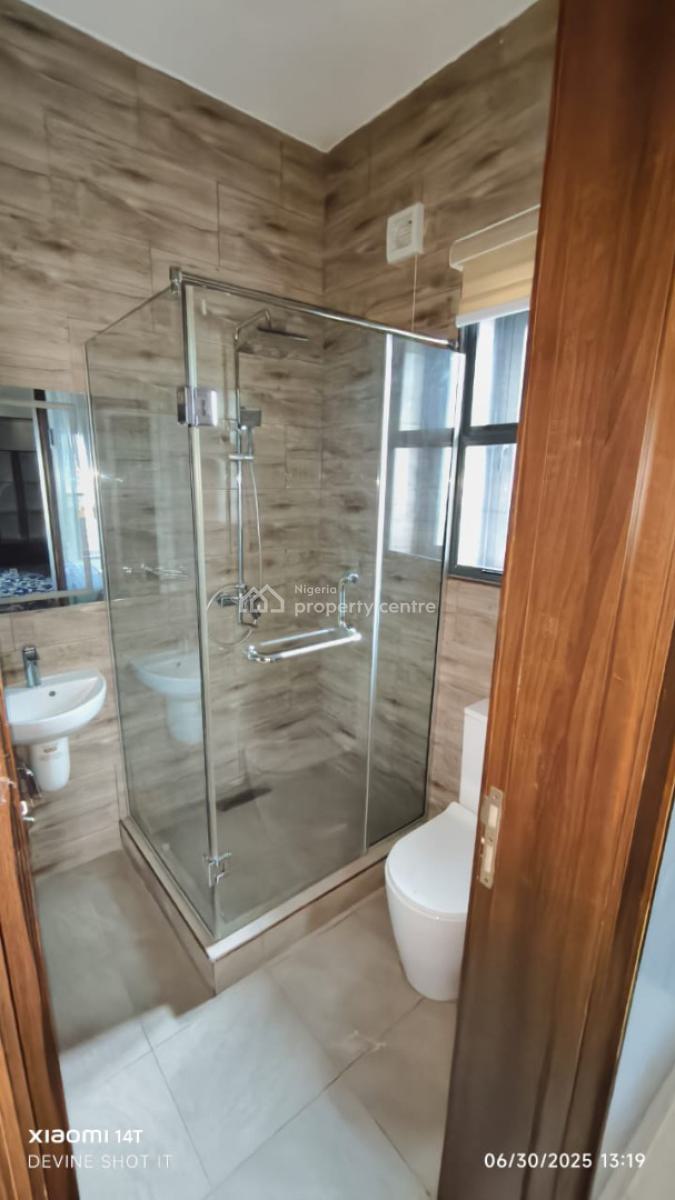 Luxury 2 Bedroom Penthouse with Bq in Secured Estate, Off Admiralty Road, Lekki Phase 1, Lekki, Lagos, Flat / Apartment for Sale