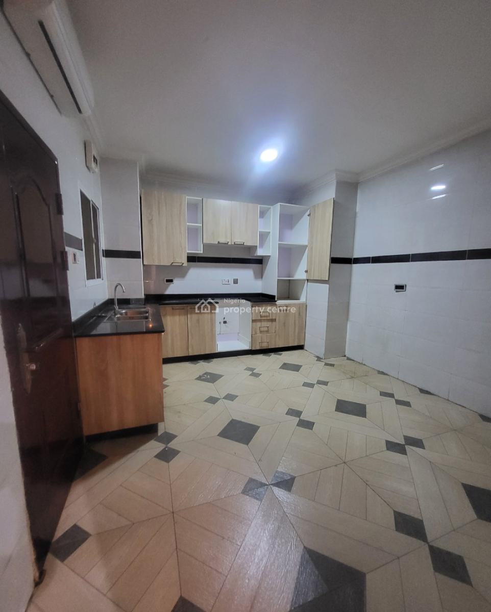 Luxurious Massive 3bedroom Flat with Bq, By Nnpc Filling Station, Gaduwa, Abuja, Flat / Apartment for Rent