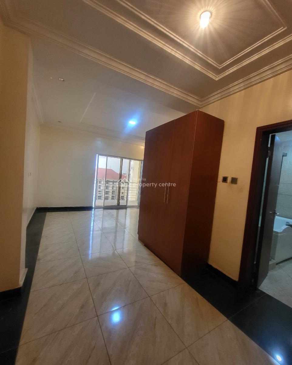 Luxurious Massive 3bedroom Flat with Bq, By Nnpc Filling Station, Gaduwa, Abuja, Flat / Apartment for Rent