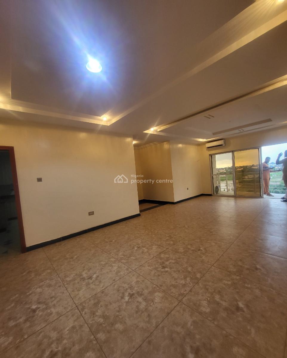 Luxurious Massive 3bedroom Flat with Bq, By Nnpc Filling Station, Gaduwa, Abuja, Flat / Apartment for Rent