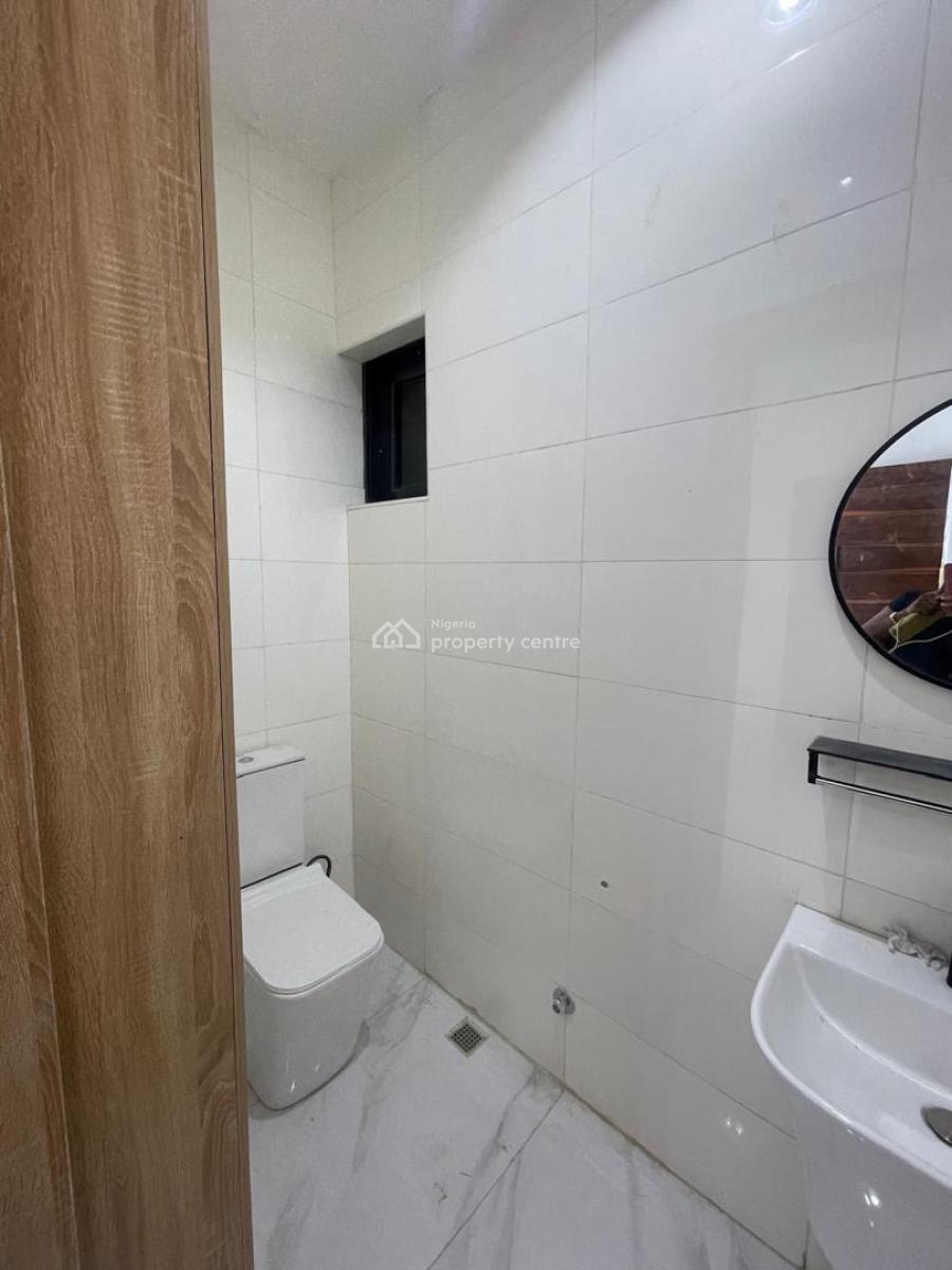 Income Generating 2 Bedroom Apartment with a Gym, Elevator, Pool, Bq, Lekki Phase 1, Lekki, Lagos, Block of Flats for Sale
