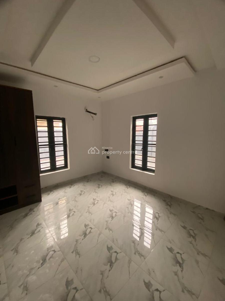 2 Bedroom Flat All Rooms Ensuite with Guest Toilet, Omole Phase 2, Ikeja, Lagos, Flat / Apartment for Rent