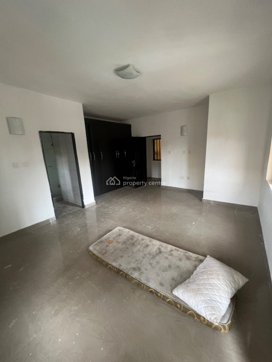 Clean Service 2 Bedroom Flat, 1st Floor,tarred Rd, Gen & Ac, Jabi, Abuja, Flat / Apartment for Rent