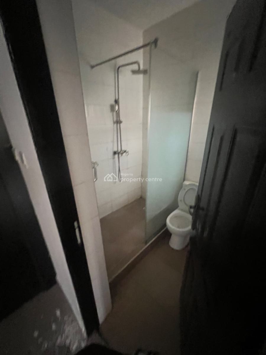 Clean Service 2 Bedroom Flat, 1st Floor,tarred Rd, Gen & Ac, Jabi, Abuja, Flat / Apartment for Rent