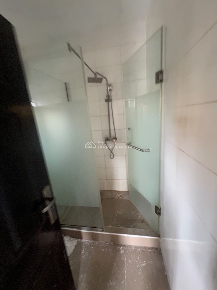 Clean Service 2 Bedroom Flat, 1st Floor,tarred Rd, Gen & Ac, Jabi, Abuja, Flat / Apartment for Rent