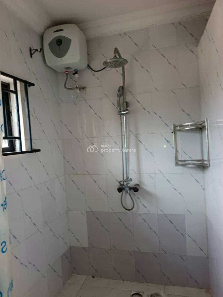 Lovely 3 Bedroom Flat, Omole Phase 1, Ikeja, Lagos, Flat / Apartment for Rent