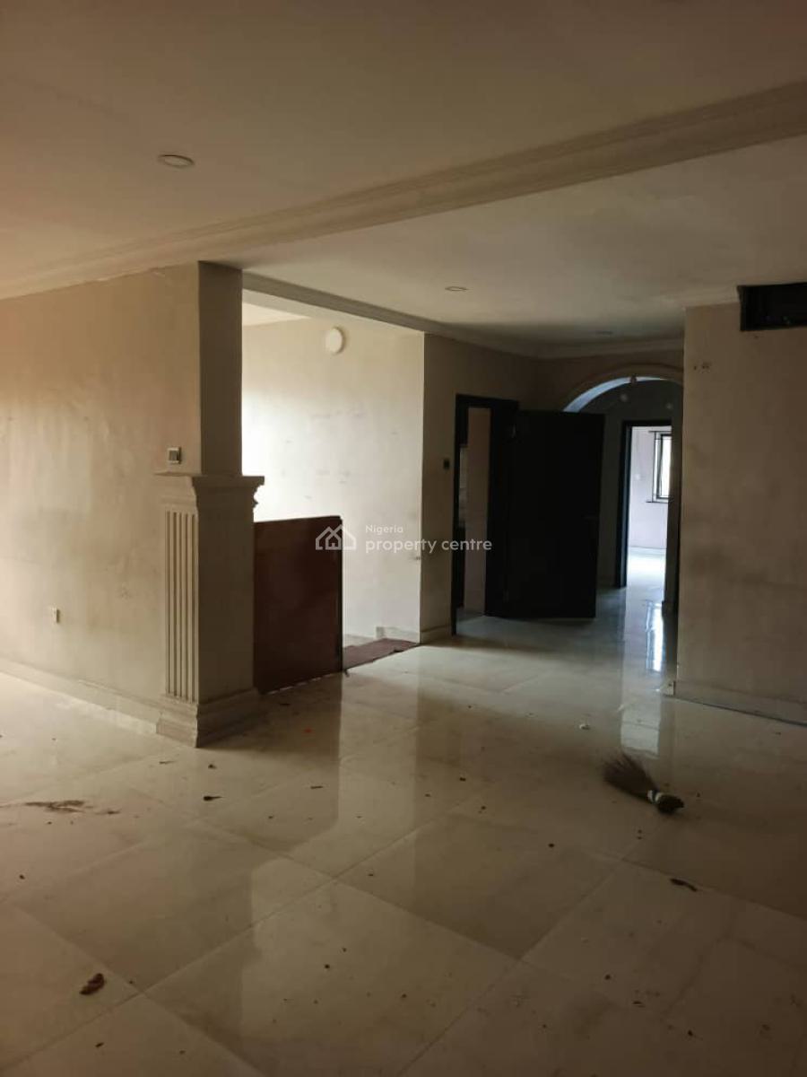 Lovely 3 Bedroom Flat, Omole Phase 1, Ikeja, Lagos, Flat / Apartment for Rent