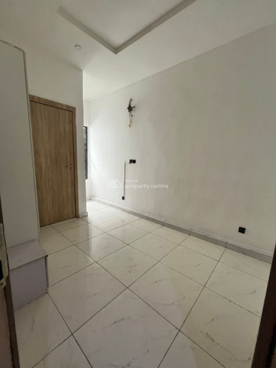 Luxury Spacious Room Shared Apartment, Royal Pine Estate, Orchid Road, Lekki, Lagos, Self Contain (single Rooms) for Rent