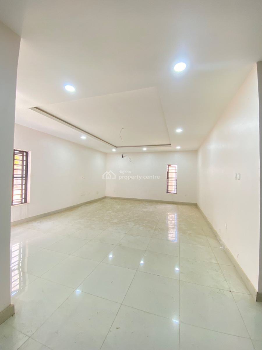 4 Bedrooms Terrace with Bq, Lekki Scheme 2, Off Abraham Adesanya, Ogombo Road, Lekki Phase 2, Lekki, Lagos, Terraced Duplex for Sale