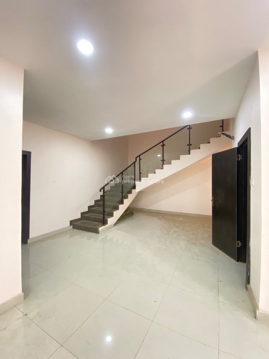 4 Bedrooms Terrace with Bq, Lekki Scheme 2, Off Abraham Adesanya, Ogombo Road, Lekki Phase 2, Lekki, Lagos, Terraced Duplex for Sale