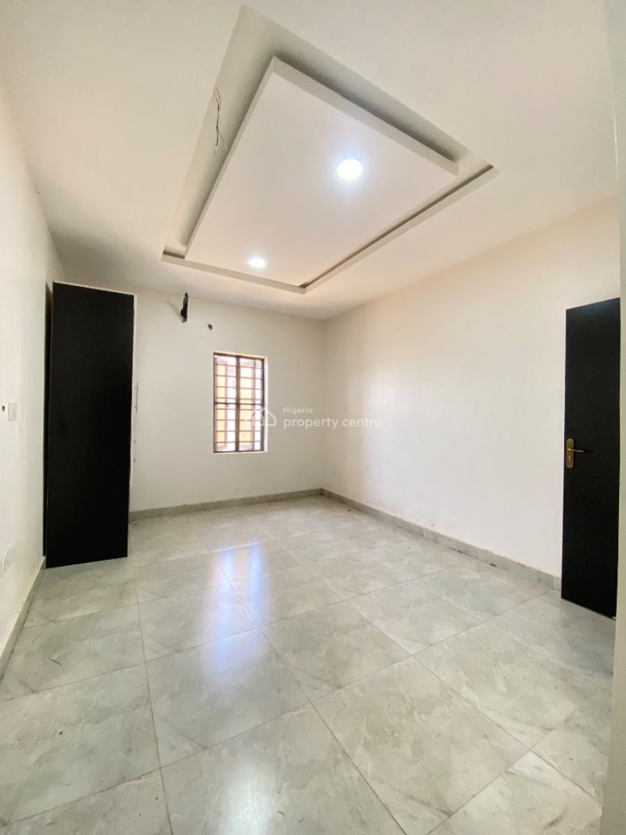 4 Bedrooms Terrace with Bq, Lekki Scheme 2, Off Abraham Adesanya, Ogombo Road, Lekki Phase 2, Lekki, Lagos, Terraced Duplex for Sale