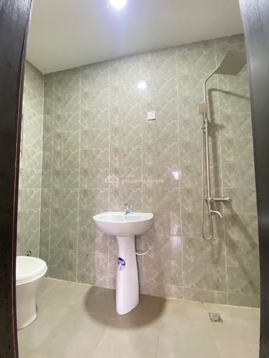 4 Bedrooms Terrace with Bq, Lekki Scheme 2, Off Abraham Adesanya, Ogombo Road, Lekki Phase 2, Lekki, Lagos, Terraced Duplex for Sale