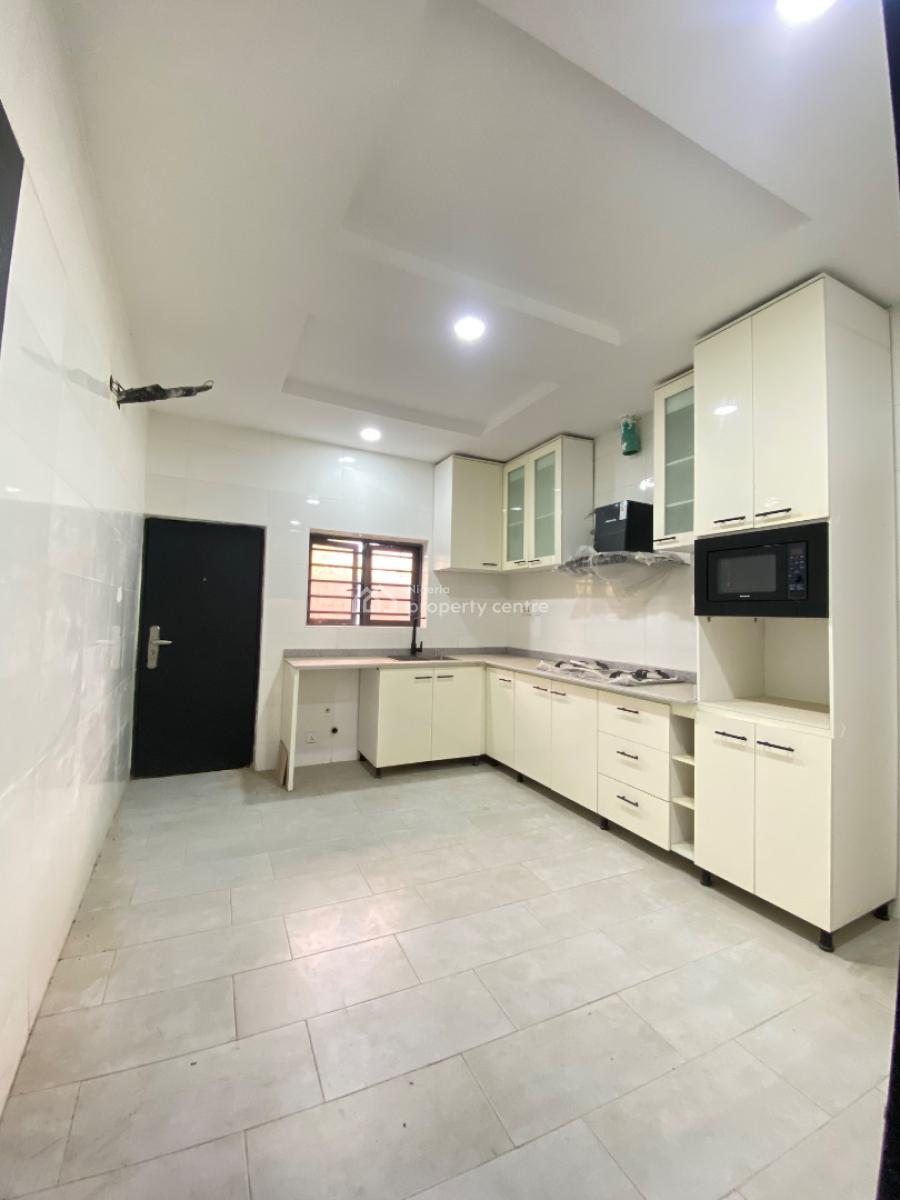 4 Bedrooms Terrace with Bq, Lekki Scheme 2, Off Abraham Adesanya, Ogombo Road, Lekki Phase 2, Lekki, Lagos, Terraced Duplex for Sale