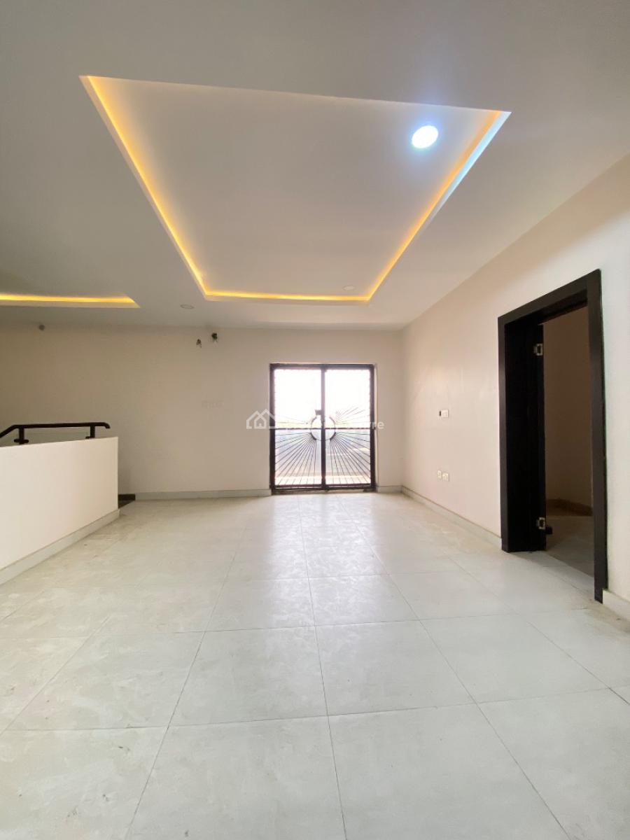 4 Bedrooms Terrace with Bq, Lekki Scheme 2, Off Abraham Adesanya, Ogombo Road, Lekki Phase 2, Lekki, Lagos, Terraced Duplex for Sale