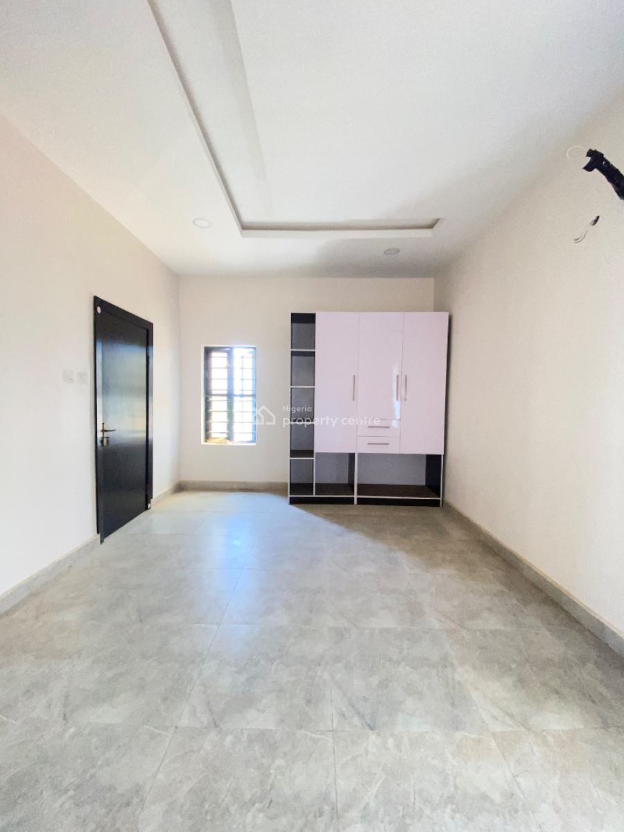 4 Bedrooms Terrace with Bq, Lekki Scheme 2, Off Abraham Adesanya, Ogombo Road, Lekki Phase 2, Lekki, Lagos, Terraced Duplex for Sale